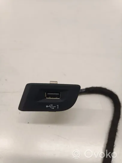 Audi Q2 - Connettore plug in USB 81C035726