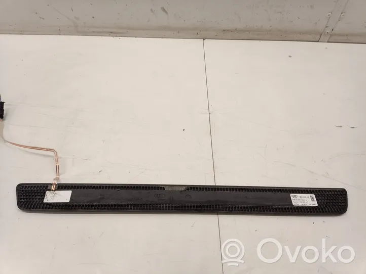 Audi Q2 - Etuoven kynnyksen suojalista 8V4947417