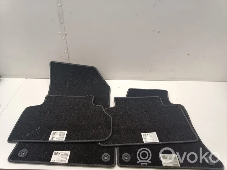 Audi Q5 SQ5 Auton lattiamattosarja 80C863691