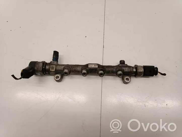 Audi A3 S3 8V Kraftstoffverteiler Einspritzleiste Verteilerrohr 04L089D