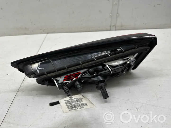 Opel Astra K Luci posteriori del portellone del bagagliaio 39098788