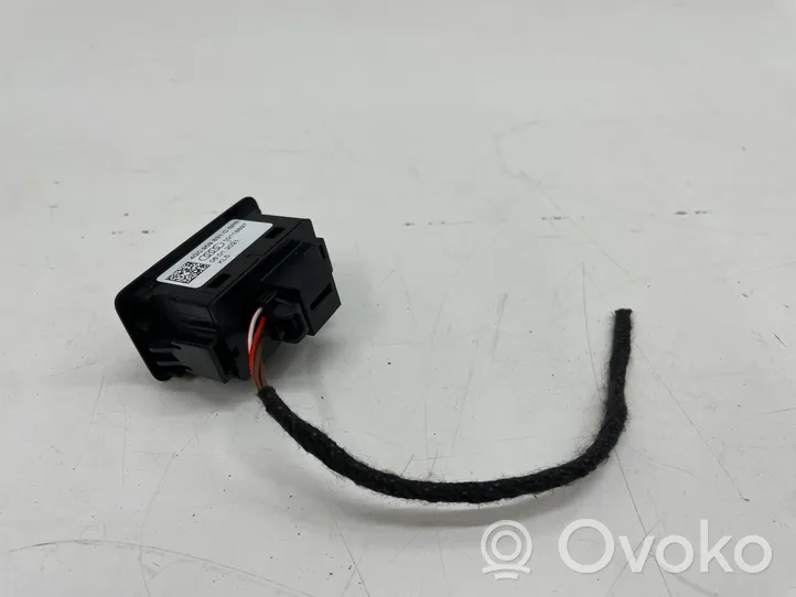 Audi A4 S4 B9 8W Takaluukun avauskytkin 4G0959831C