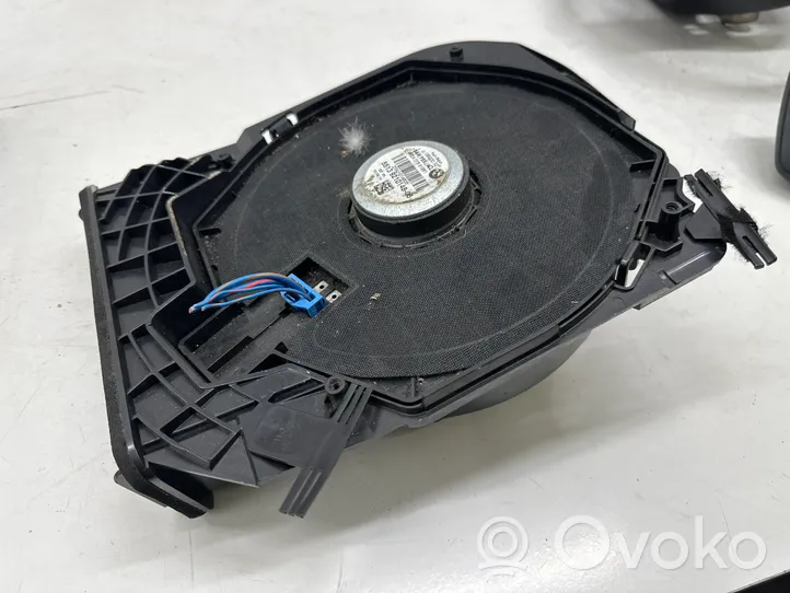 BMW 1 F20 F21 Subwoofer-bassokaiutin 9210148