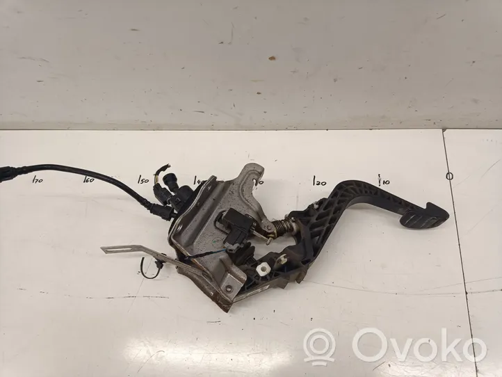 Ford Focus Clutch pedal JX617B633LC