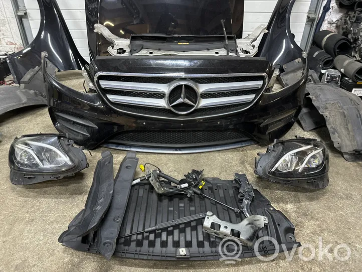 Mercedes-Benz E W213 Kompletny zestaw przedniej części nadwozia / karoserii A2139069203