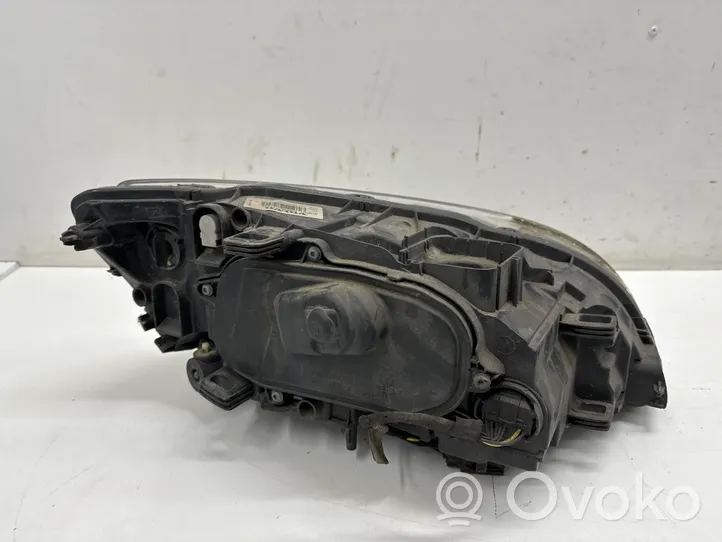 Volvo V60 Lampa przednia 31420271