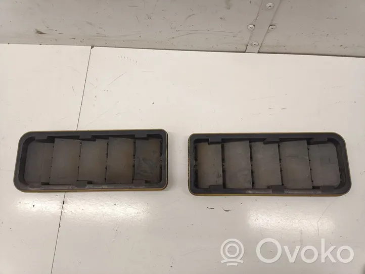 Volvo V60 Quarter panel pressure vent 
