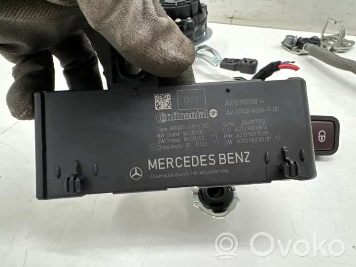 Mercedes-Benz E AMG W213 Pompe, vérin hydraulique de hayon A2047500060