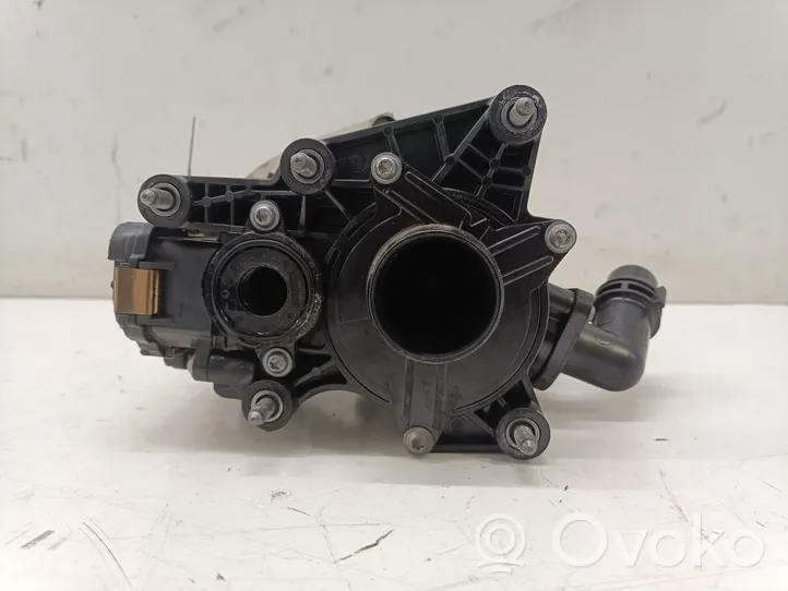 BMW 1 F40 Termostato/alloggiamento del termostato 8631943