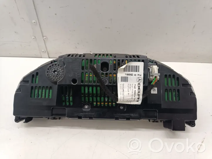 Mercedes-Benz E A207 Tachimetro (quadro strumenti) A2129004313