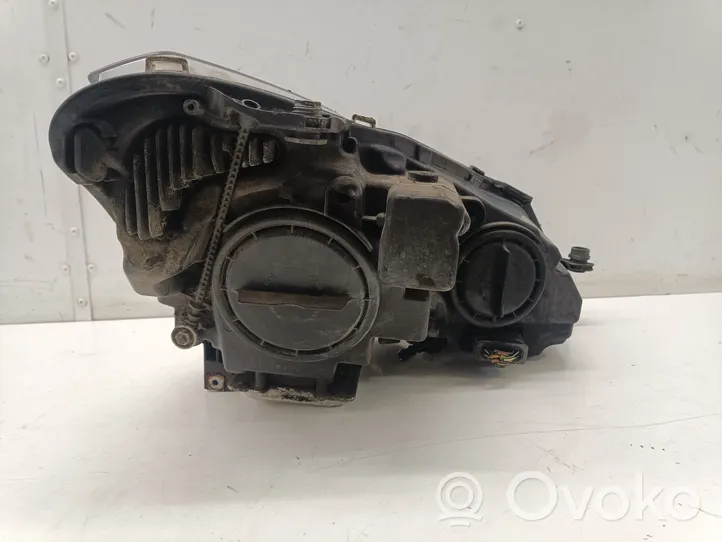 Mercedes-Benz E A207 Lampa przednia A2078200159