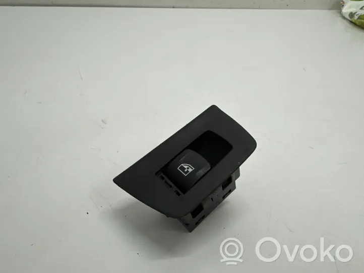 BMW 5 G30 G31 Interruttore di controllo dell’alzacristalli elettrico 9327031