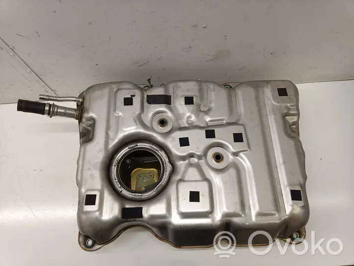 BMW 5 G30 G31 Serbatoio del carburante 241318