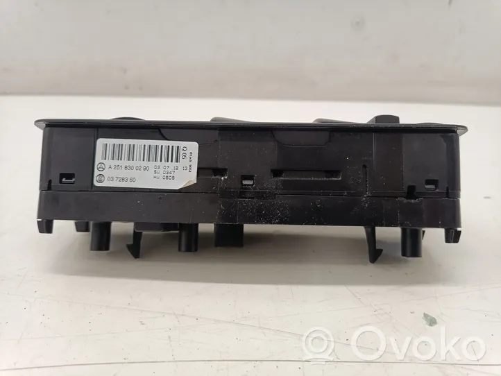 Mercedes-Benz R W251 Electric window control switch A2518300290