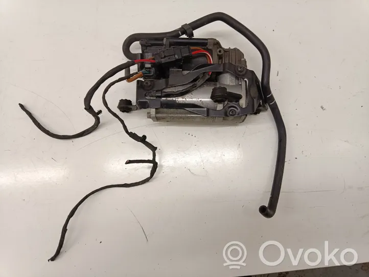 Mercedes-Benz E W213 Air suspension compressor/pump A2133202804