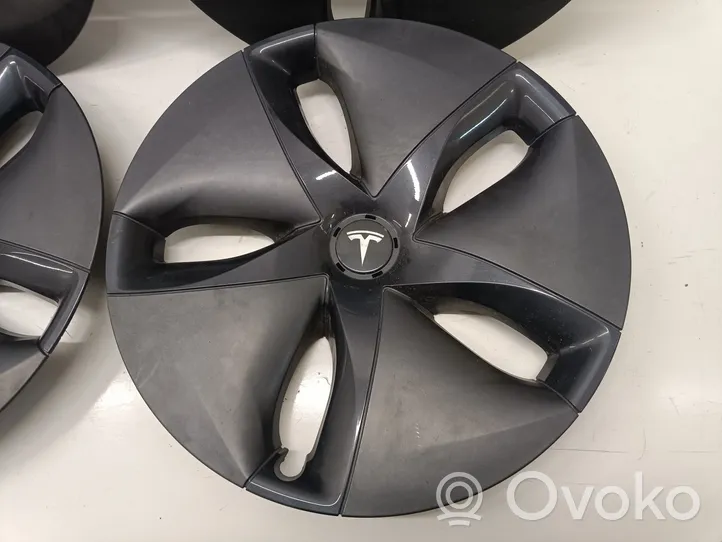 Tesla Model 3 18 Zoll Radkappe 