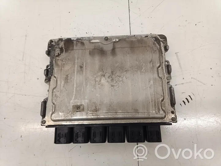 BMW 1 F40 Engine control unit/module 5A23E01