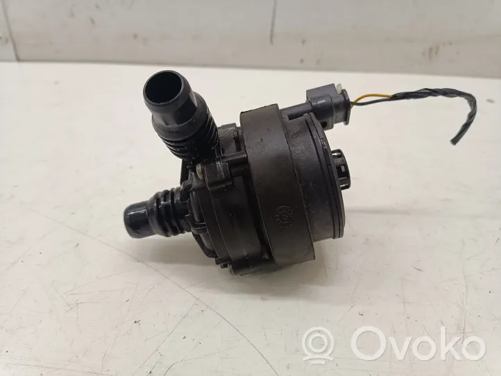 BMW 3 G20 G21 Pompe à eau de liquide de refroidissement 8840614