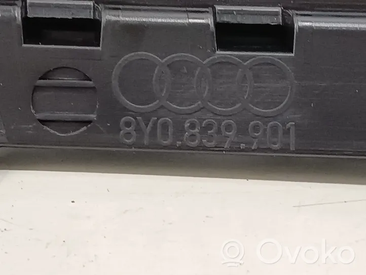 Audi A3 8Y Moulures des vitres de la porte arrière 8Y0839901