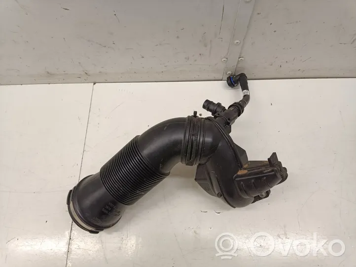 Audi A3 8Y Część rury dolotu powietrza 5Q0129684E