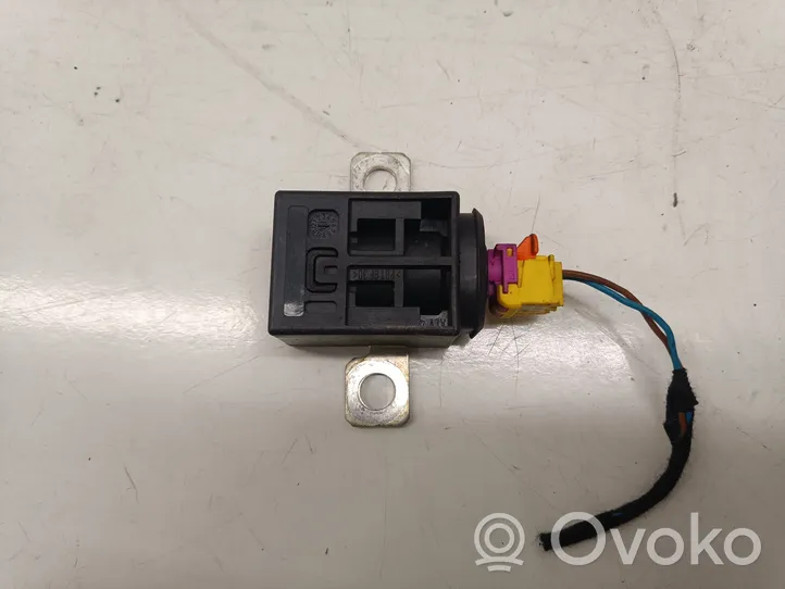 Audi A7 S7 4G Ignition-blocking relay 4F0915519