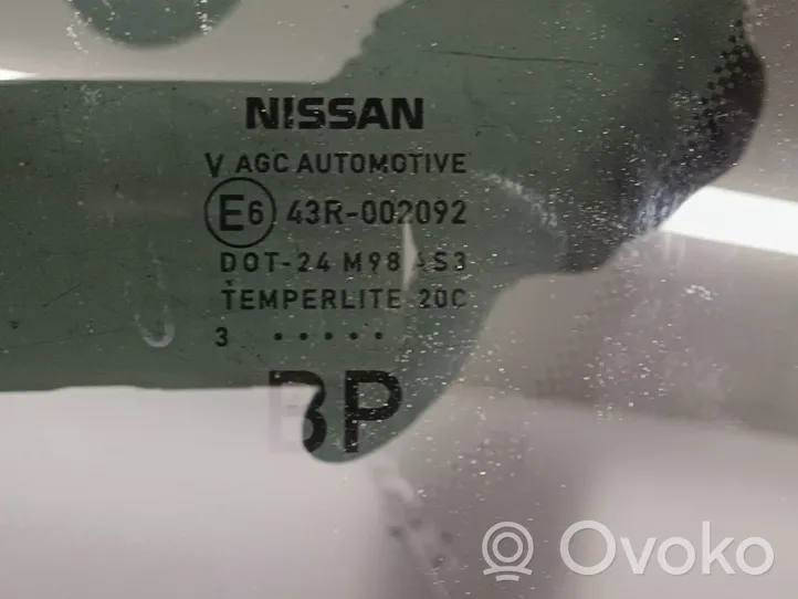 Nissan Qashqai J12 Szyba karoseryjna tylna 43R002092