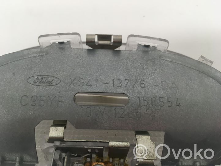 Ford Fusion Lampka podsufitki tylna XS4113776