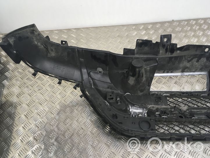 Mercedes-Benz GL X166 Grille inférieure de pare-chocs avant A1668554565