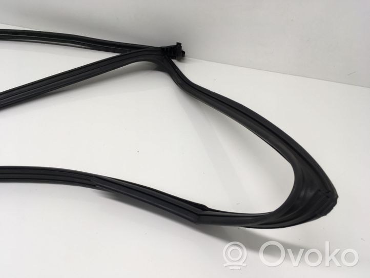 Audi Q3 8U Rivestimento modanatura del vetro della portiera posteriore 83F839432