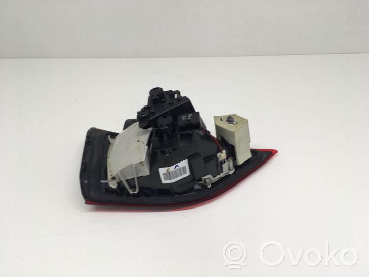 BMW 2 F46 Lampy tylnej klapy bagażnika 7491352