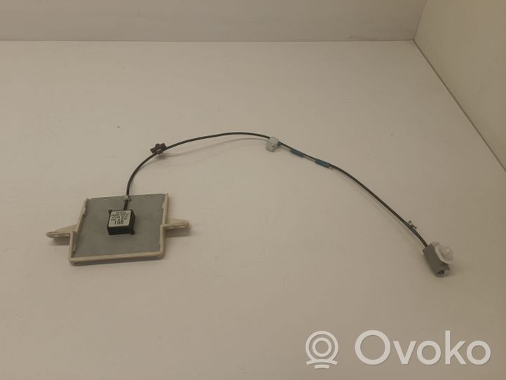 Toyota RAV 4 (XA40) Antena GPS 8686042042