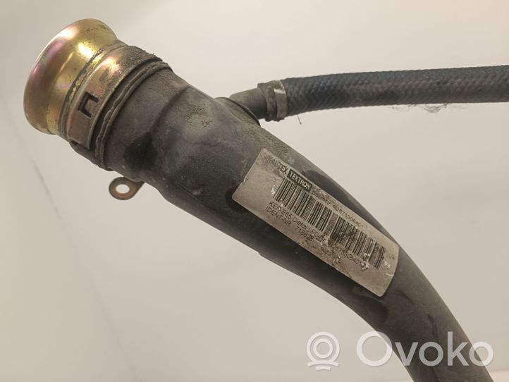 BMW 7 E65 E66 Tuyau de remplissage de réservoir de carburant 718623