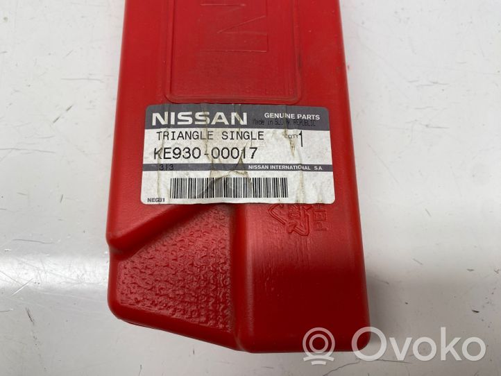 Nissan Qashqai Triangle d'avertissement KE93000017
