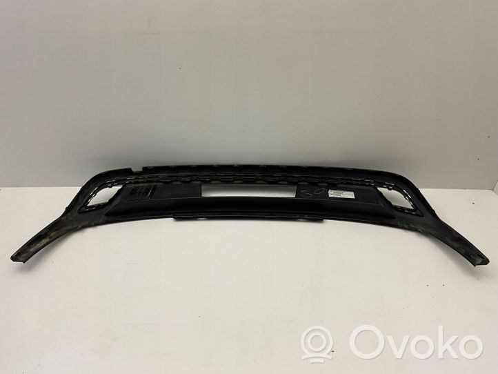 Volkswagen Touran III Moulure inférieure de pare-chocs arrière 5TA807568B