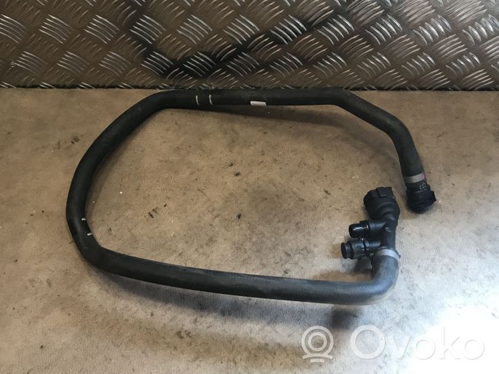 BMW X4 F26 Tubo flessibile del liquido di raffreddamento del motore 8514057