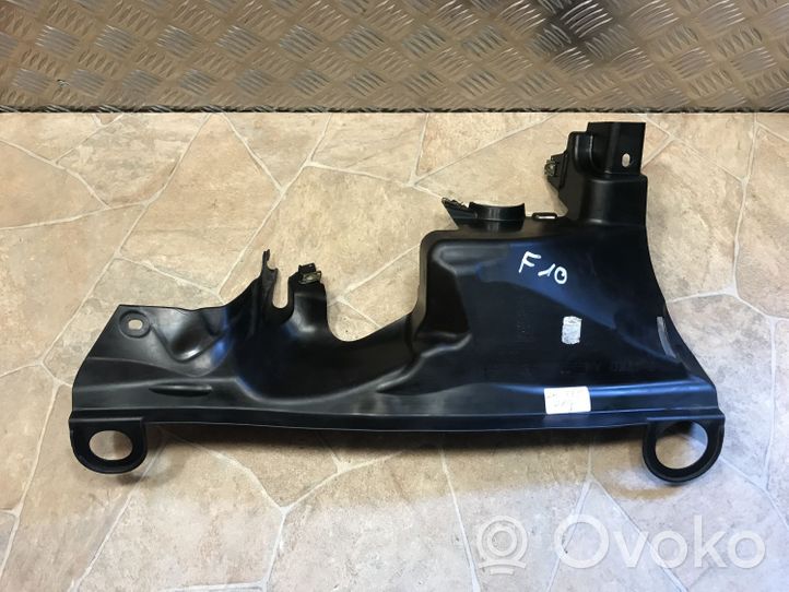 BMW 5 F10 F11 Protezione inferiore del serbatoio del carburante 7267564