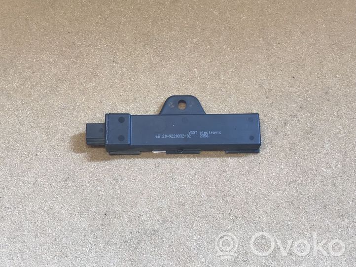 BMW 7 F01 F02 F03 F04 Antenne intérieure accès confort 9220832