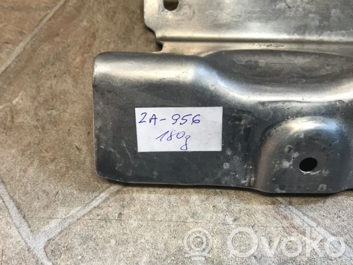 7185204 BMW 5 F10 F11 Heat shield in engine bay, 5.00 € RRR