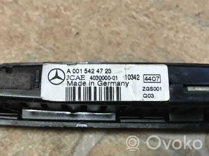 Mercedes-Benz E W212 Pysäköintitutkan anturin näyttö (PDC) A0015424723