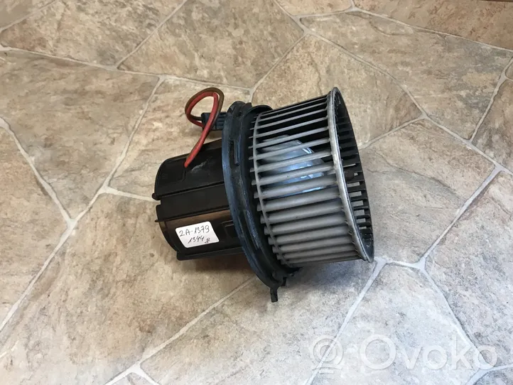 Mercedes-Benz E W212 Heater fan/blower V7825001