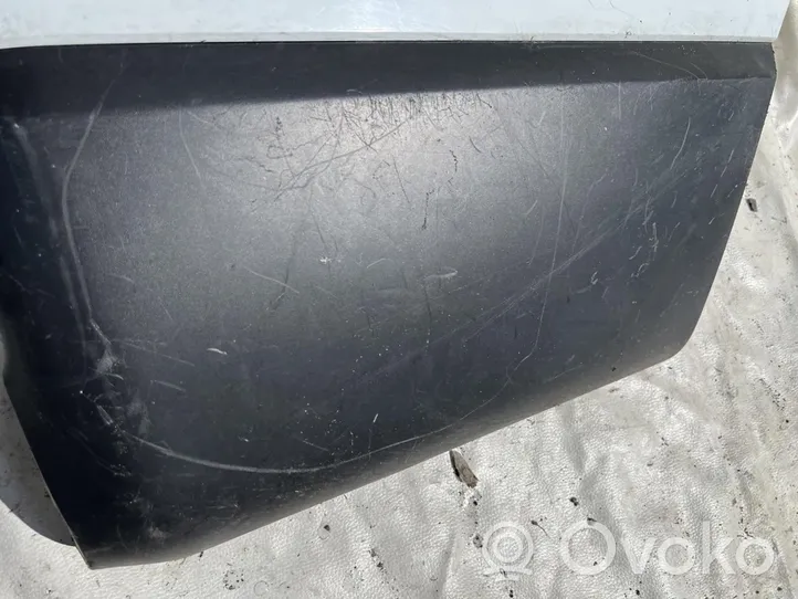 Opel Vivaro Rivestimento del pannello parte angolare del paraurti posteriore 