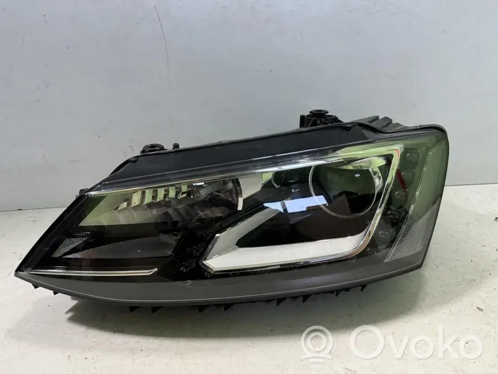 Volkswagen Jetta USA Lampa przednia 5C7941751E