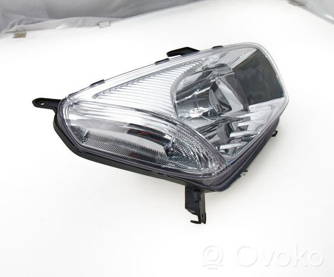 Toyota RAV 4 (XA20) Lampa przednia 8117042180