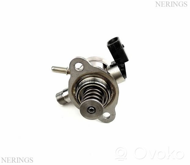 Volkswagen Golf VIII Pompe d'injection de carburant à haute pression 05E127027D