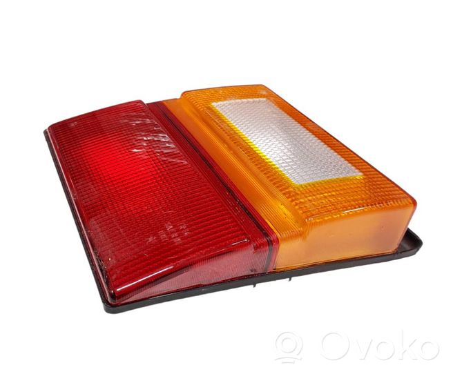 Audi 100 200 5000 C3 Luci posteriori del portellone del bagagliaio 443945226