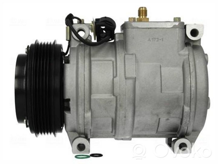 BMW 3 E36 Ilmastointilaitteen kompressorin pumppu (A/C) 8FK351110-591