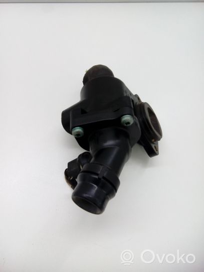 Volkswagen PASSAT B6 Termostato/alloggiamento del termostato 06F121111