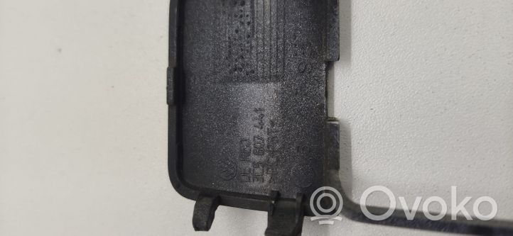 Volkswagen PASSAT B6 Cache crochet de remorquage 3C5807441