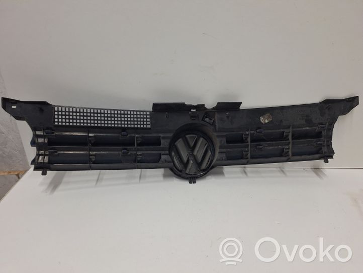 Volkswagen Golf IV Maskownica / Grill / Atrapa górna chłodnicy 