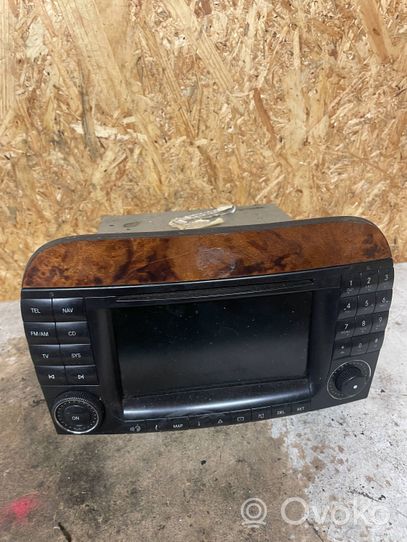 Mercedes-Benz S W220 Radio/CD/DVD/GPS-pääyksikkö A2208205889